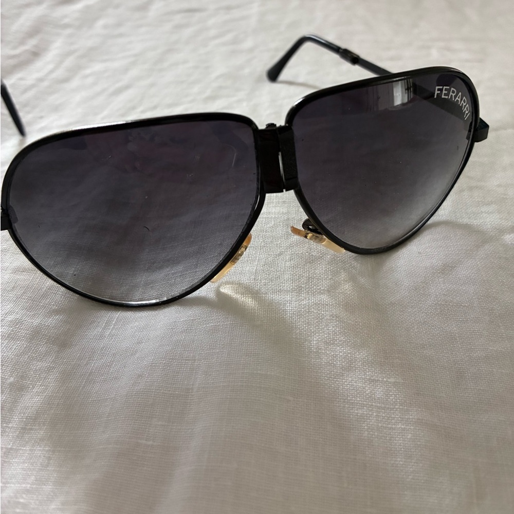 Vintage Ferrari  Aviator Sunglasses in Black with Gradient Lenses. Foldable - Picture 2 of 7